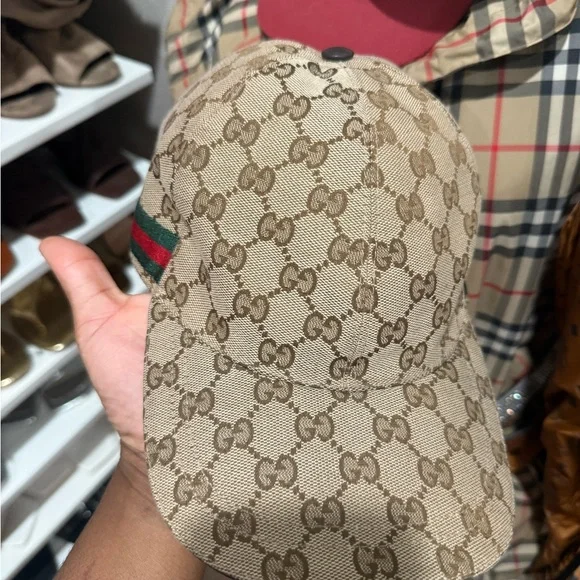 Gucci | Accessories | Gucci Beige And Brown Monogram Cap  display picture 3